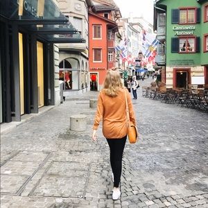 Meet your Posher, Ellie